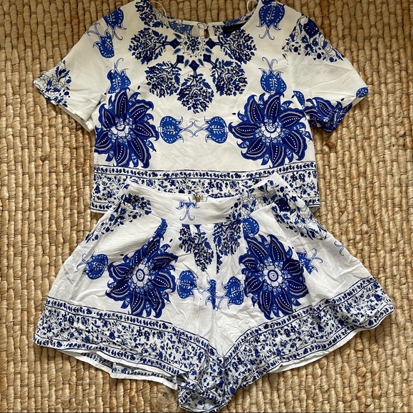 Miss Avenue Two Piece Short Set - Picture 2 of 6